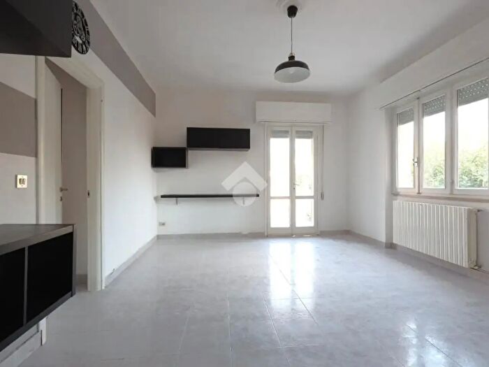 Appartamento trilocale in vendita in Via C Abba, Lonato del Garda
