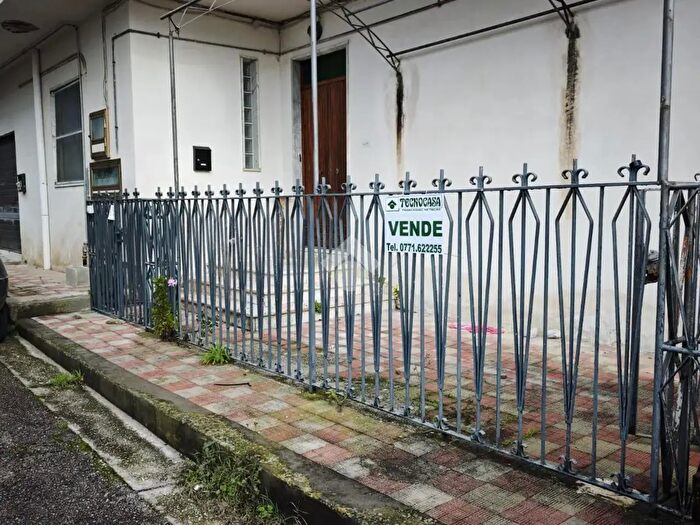 Appartamento quadrilocale in vendita in Via Francesco Baracca, Santi Cosma E Damiano