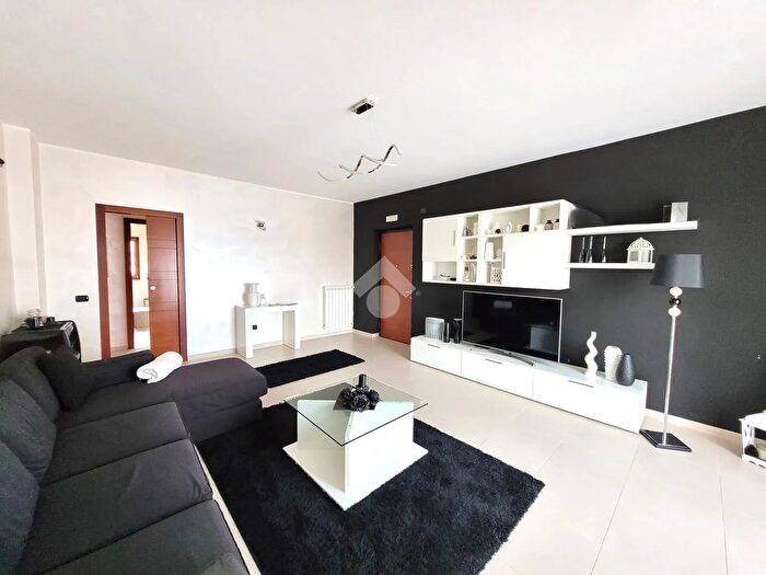 Appartamento quadrilocale in vendita in Via Lavatoio, Airola