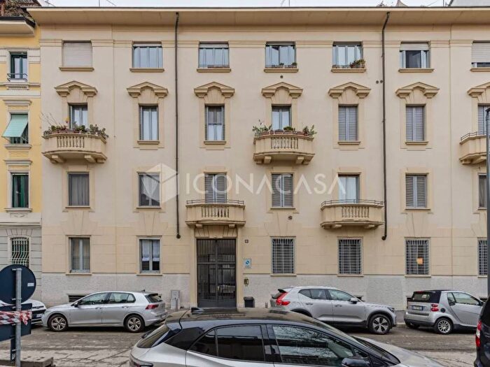 Appartamento trilocale in affitto in Via Francesco Soave, Porta Romana Medaglie dOro, Milano