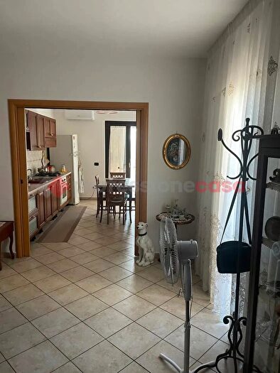 Appartamento trilocale in vendita in Via Dante, Vitulazio