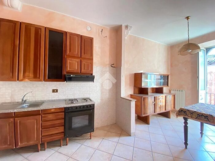 Appartamento trilocale in vendita in Via Colli, Canepina