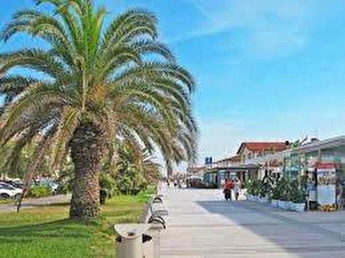 Casa con 6 locali in affitto in Via Giosuè Carducci, Lido di Camaiore, Camaiore