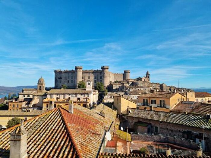 Appartamento con 5 locali in vendita in Via Principe di Napoli, Bracciano