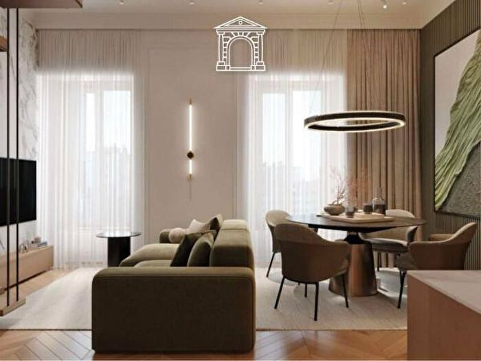 Appartamento trilocale in vendita in Via Carducci, Trieste