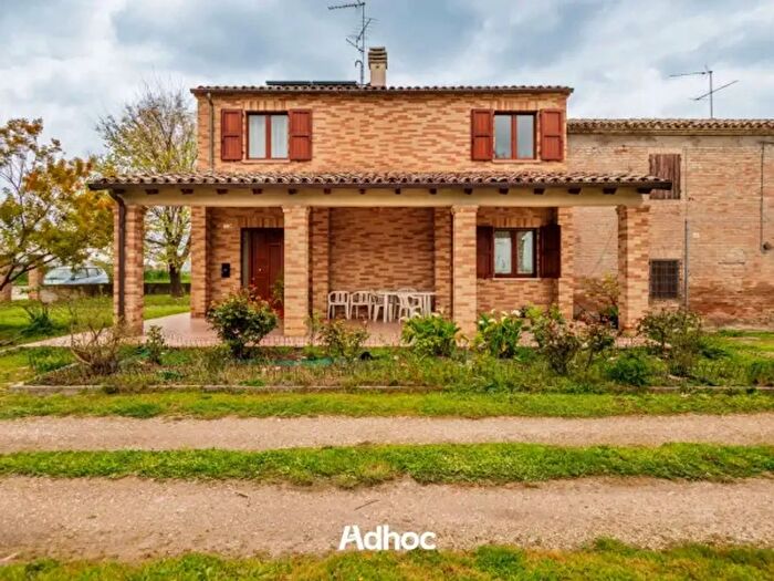 Casa quadrilocale in vendita in Località Bellocchi C, Fano