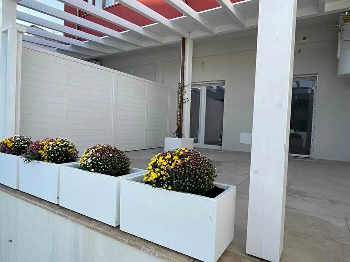 Appartamento trilocale in vendita in Via del Canneto, Cagliari
