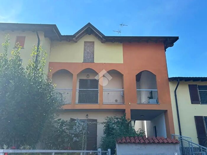Appartamento bilocale in vendita in Via Alcide De Gasperi, Filighera