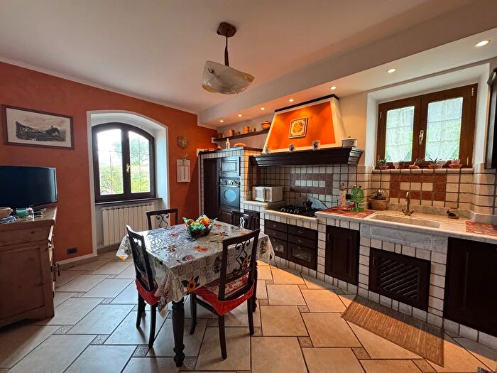 Casa con 9 locali in vendita in Via Pascoli, Mulazzo