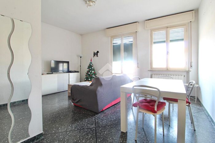 Appartamento trilocale in vendita in Via Porta a Mare, Pisa