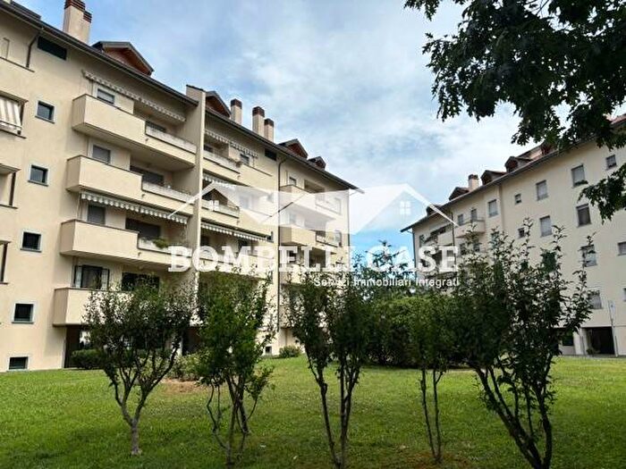 Appartamento trilocale in affitto in Via Luigi Calori, Centro, Locate di Triulzi