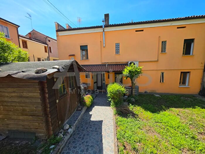 Case in Vendita e in Affitto - 3