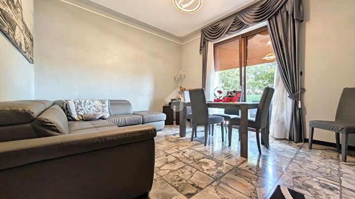 Appartamento con 5 locali in vendita in Via Alessandro Manzoni, Novi Ligure