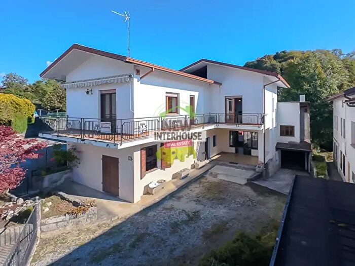Appartamento con 12 locali in vendita in Località Madonna dello Zucco, Castelnovo Del Friuli