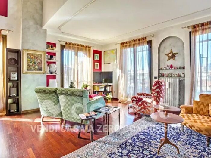 Appartamento quadrilocale in vendita in Piazza della Repubblica, Varese