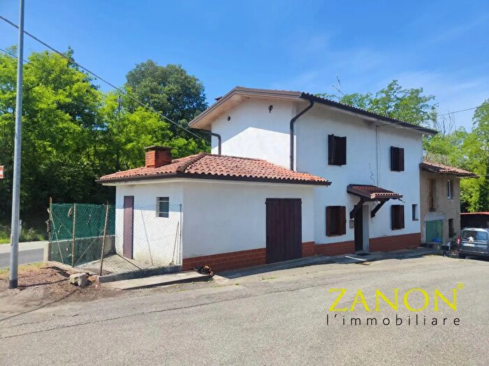 Casa quadrilocale in vendita in Via a Pelicon, Savogna DIsonzo