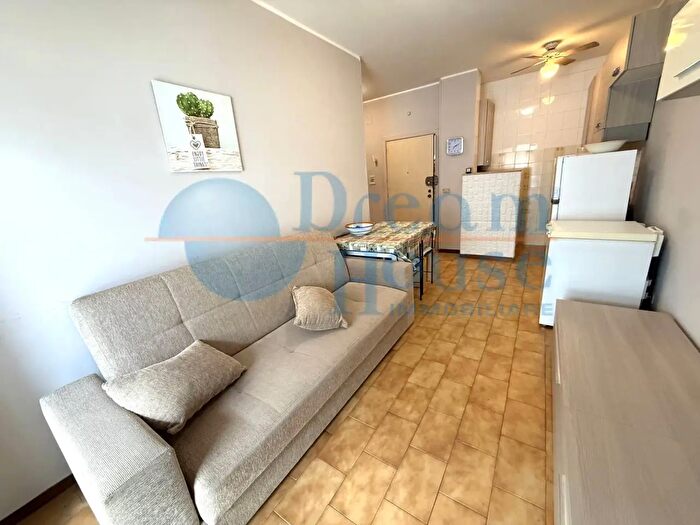 Appartamento trilocale in vendita in Via del Mare, Martinsicuro