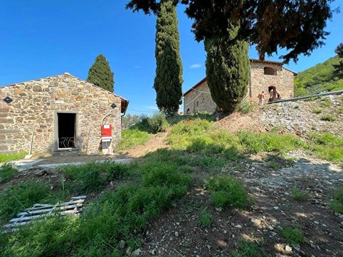 Casa con 11 locali in vendita in Greve in Chianti, Greve In Chianti