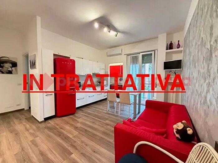 Appartamento trilocale in vendita in Via IV Novembre, Corsico