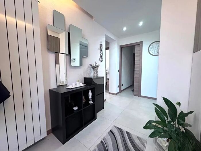Appartamento trilocale in vendita in Via Gioacchino Rossini, Bagnatica