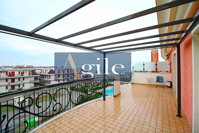 Appartamento trilocale in vendita in Via dei Pioppi, Martinsicuro