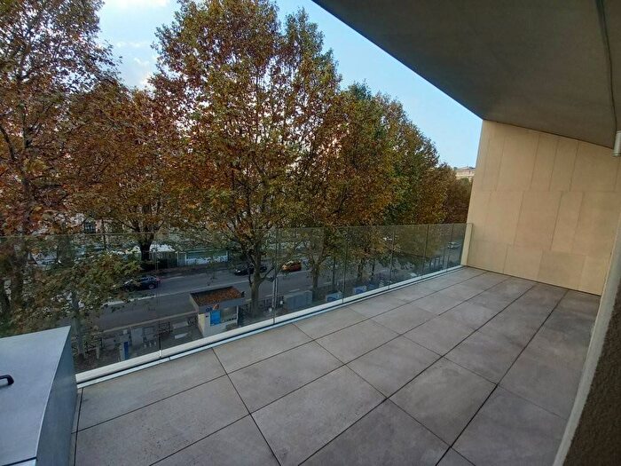 Appartamento bilocale in affitto in Piazza Gian Lorenzo Bernini, San Donato, Torino