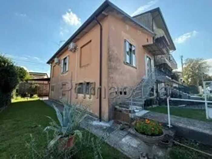 Casa quadrilocale in vendita in Corso della Vittoria, Legnago