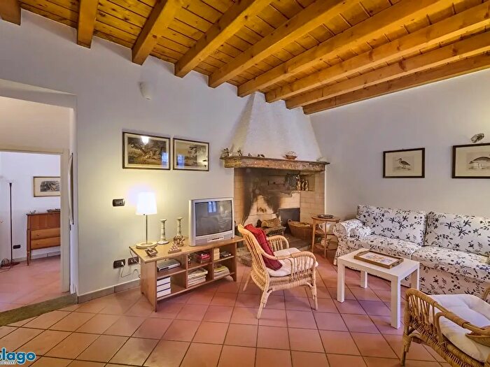 Appartamento bilocale in vendita in Via Centrale, Lierna