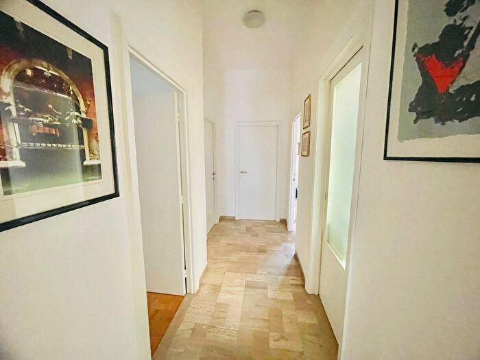 Appartamento con 7 locali in vendita in Jesi