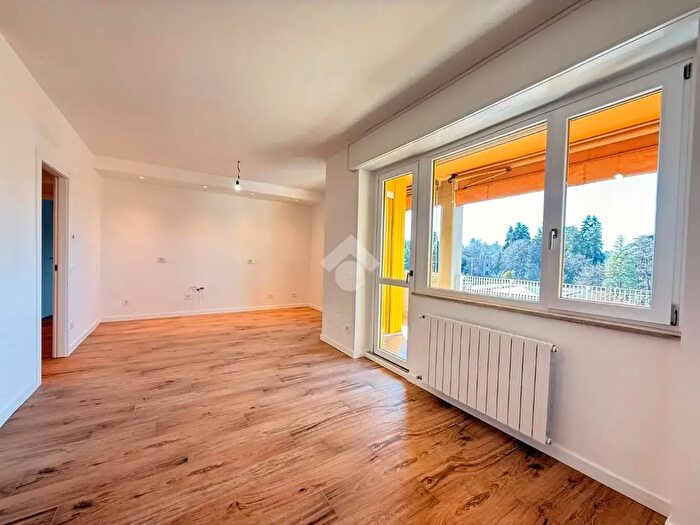 Appartamento trilocale in vendita in Via Giovanni Battista Ronchelli, Varese