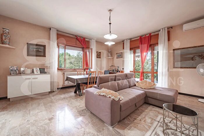 Appartamento quadrilocale in vendita in Via Pirandello, Rozzano