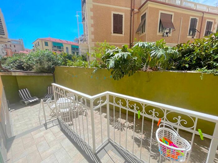 Appartamento quadrilocale in affitto in Via Privata Marconi, Muretto di Alassio Stazione Corso Marconi, Alassio