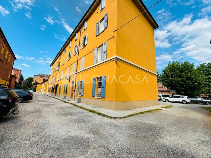 Appartamento trilocale in vendita in Via Panigale, Bologna