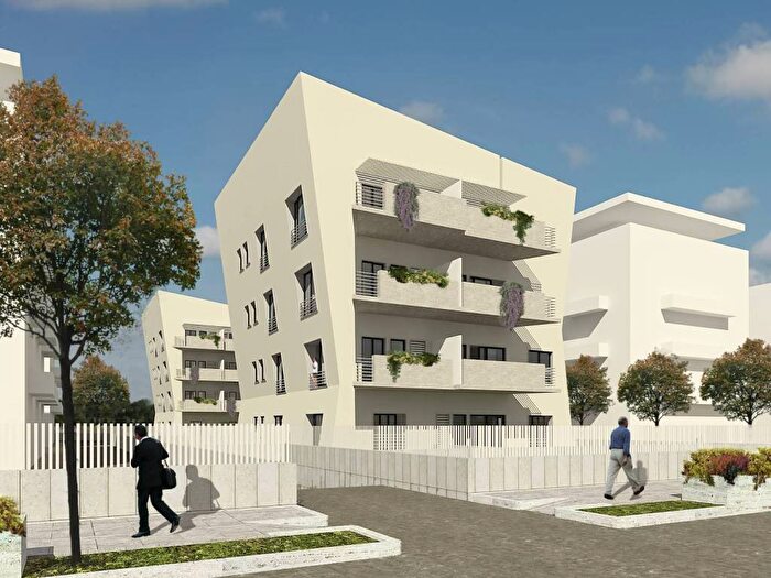 Appartamento quadrilocale in vendita in Via Alberto Franchetti, Infernetto, Roma