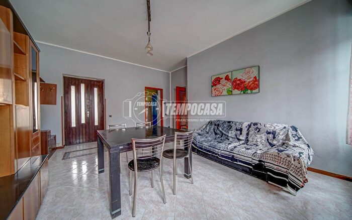 Casa trilocale in vendita in Via San Bernardo l, Cassano Magnago