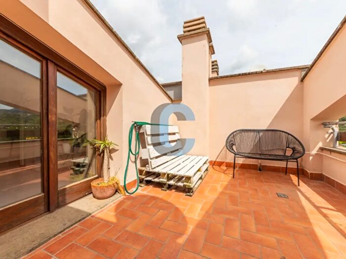 Appartamento trilocale in vendita in Vicolo del Laghetto, Castel Gandolfo