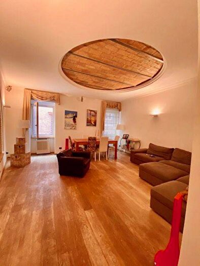 Appartamento bilocale in affitto in Via di Monte dOro, Montecitorio, Roma