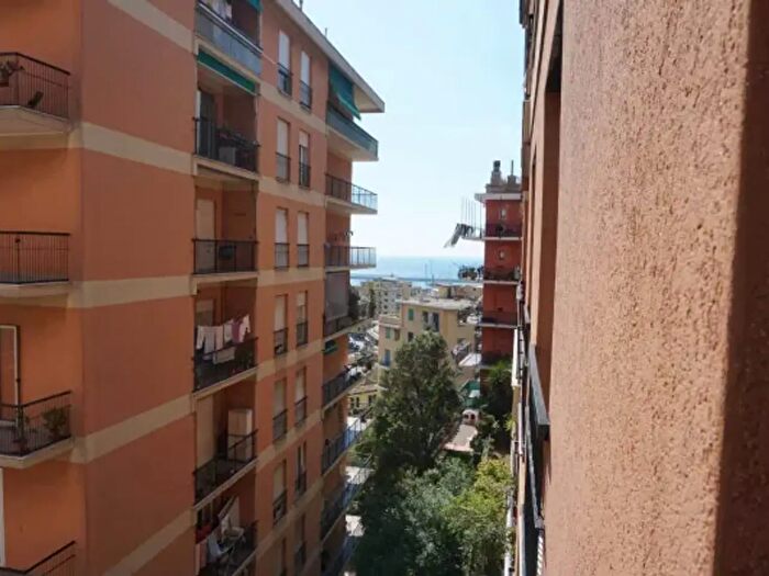 Appartamento quadrilocale in vendita in Via Filippo Cevasco, Genova