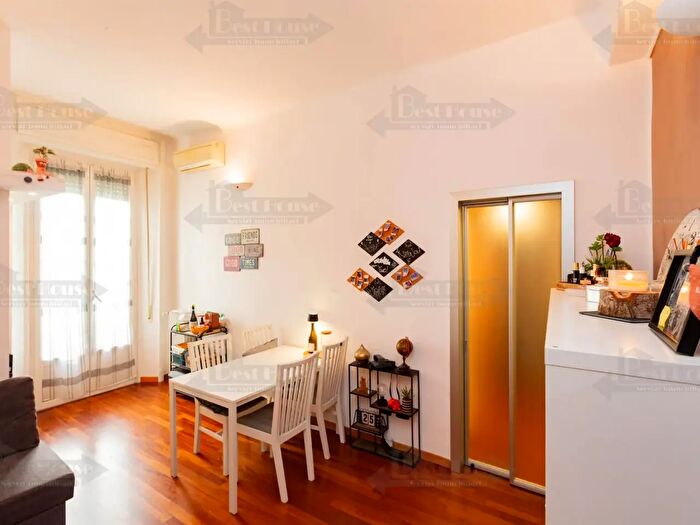 Appartamento bilocale in vendita in Via Valvassori Peroni, Milano