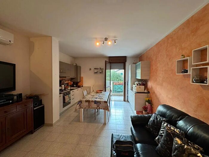 Appartamento trilocale in vendita in San Possidonio