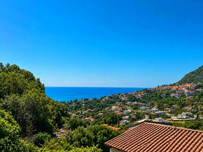 Casa con 6 locali in vendita in Via Monticchio, San Felice Circeo