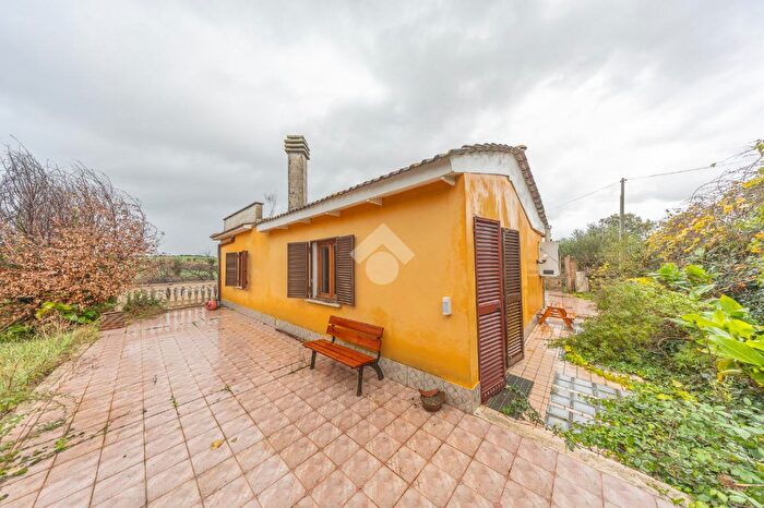 Casa trilocale in vendita in Via Cusano Mutri, Roma