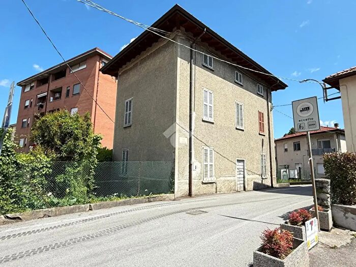 Casa quadrilocale in vendita in Via Canova, Olgiate Molgora