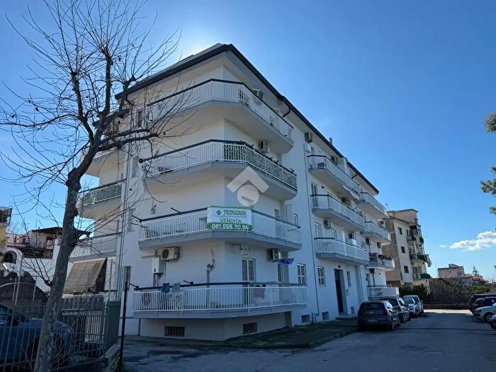 Appartamento trilocale in vendita in Via Garibaldi, Cercola