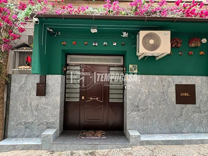 Appartamento bilocale in vendita in Vico della Pace, Napoli