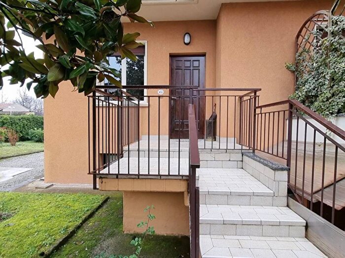 Appartamento bilocale in affitto in Via Monviso, Centro, Brugherio