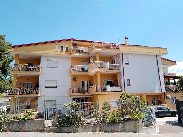 Appartamento quadrilocale in vendita in Viale della Resistenza, Castrolibero