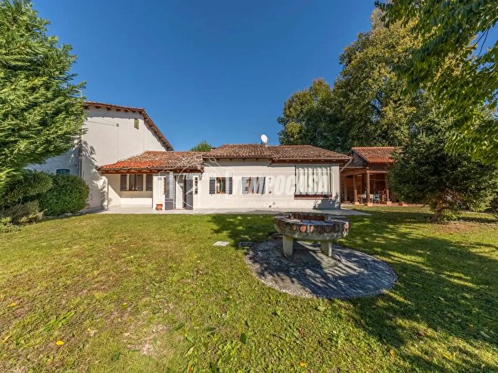 Appartamento con 5 locali in vendita in Via Gioacchino Rossini, Spinea