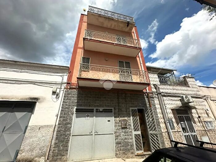 Appartamento quadrilocale in vendita in Via Giuseppe di Vagno, Canosa Di Puglia