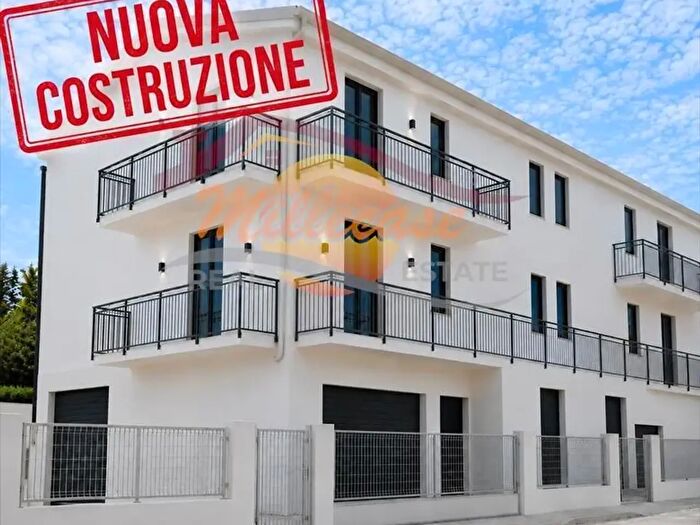 Appartamento trilocale in vendita in Via Benedetto Croce, Siracusa